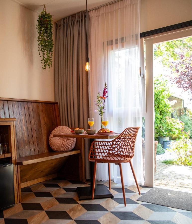 B&B Joli Met Prive Wellness Wemeldinge Exteriér fotografie